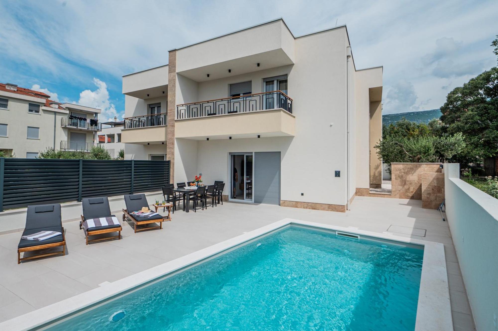 Marin W Massage Pool 3 Min Walk To Villa Kaštela